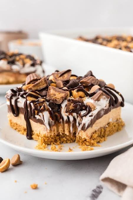 Creamy Chocolate Peanut Butter Cup Lasagna