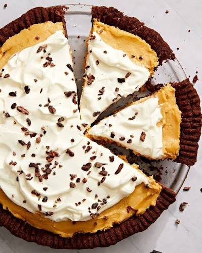No Bake Peanut Butter Banana Pie