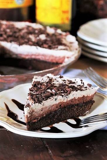 Easy Mocha Fudge Pie for Coffee Lovers
