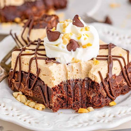 Peanut Butter Brownie Mousse Pie