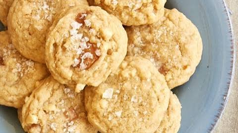 Salted Caramel Cashew Oatmeal Cookies
