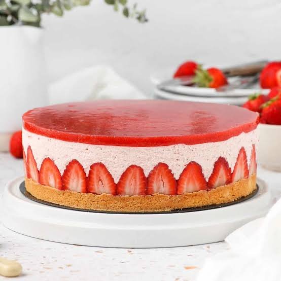 The Best No Bake Strawberry Mousse Cake