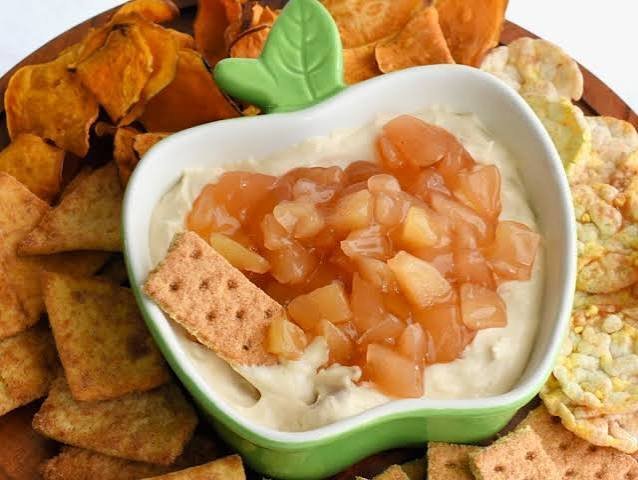 Apple Pie Dip With Deep Fried Pie Chips