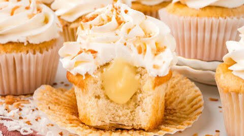Best Ever Coconut Cream Pie Cupcakes