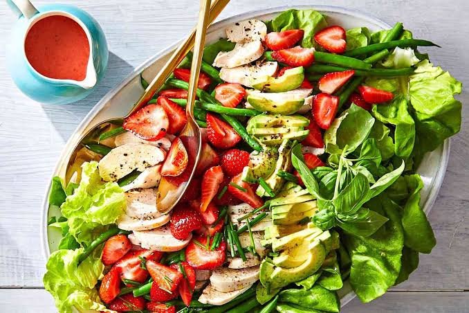 Chicken Strawberry Salad With Lemon Vinaigrette