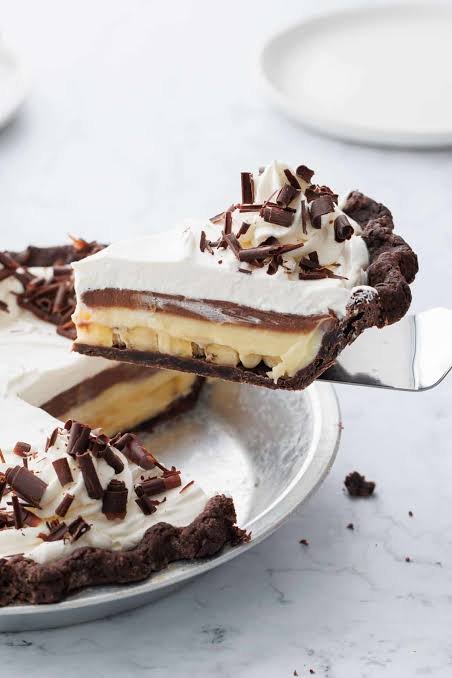 Chocolate Banana Cream Pie Poke Cake