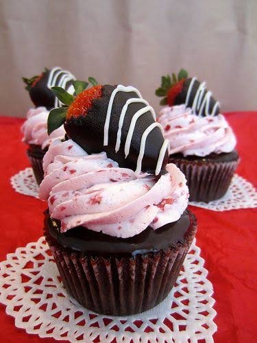 Easy Ghirardelli Chocolate And Strawberries Cupcakes