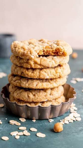 Homemade Salted Caramel Cashew Oatmeal Cookies