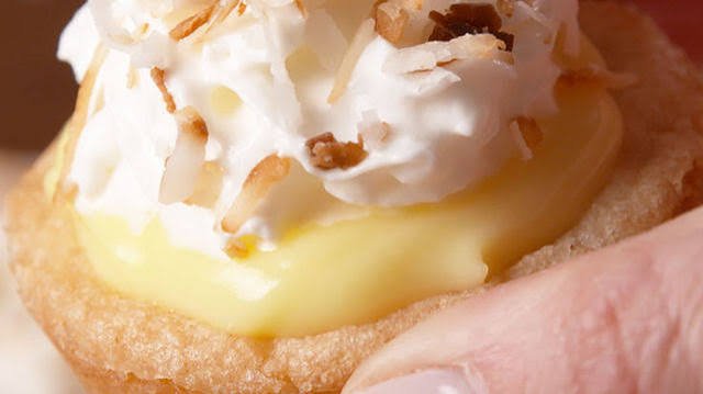 Coconut Cream Pie Cookie Cups