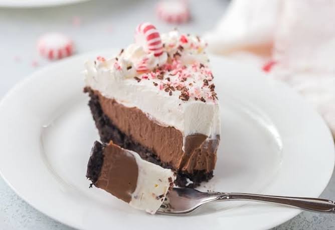 Creamy No Bake Mocha Fudge Pie