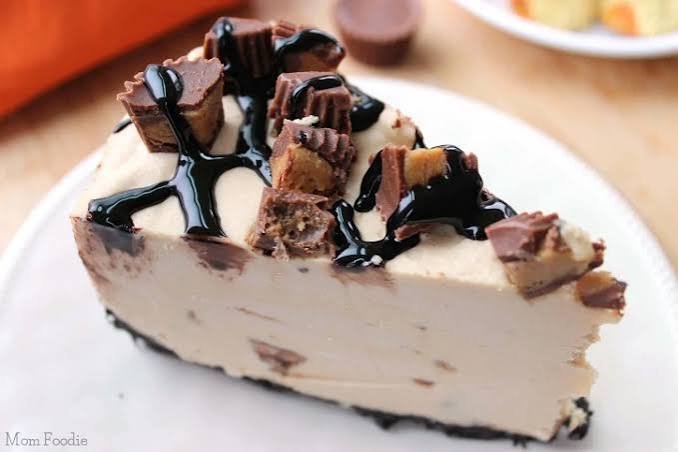 No Bake Reeses Peanut Butter Cup Cheesecake