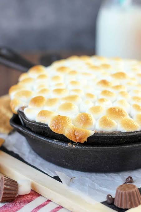 Reeses Peanut Butter Cup Smores Dip