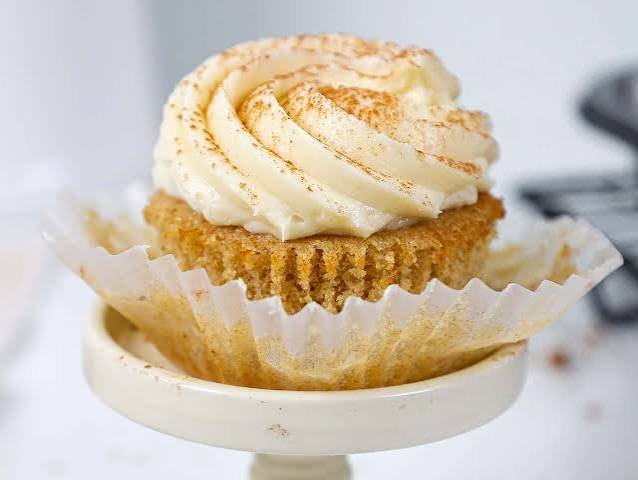 Spiced Cupcakes With Vanilla Buttercream