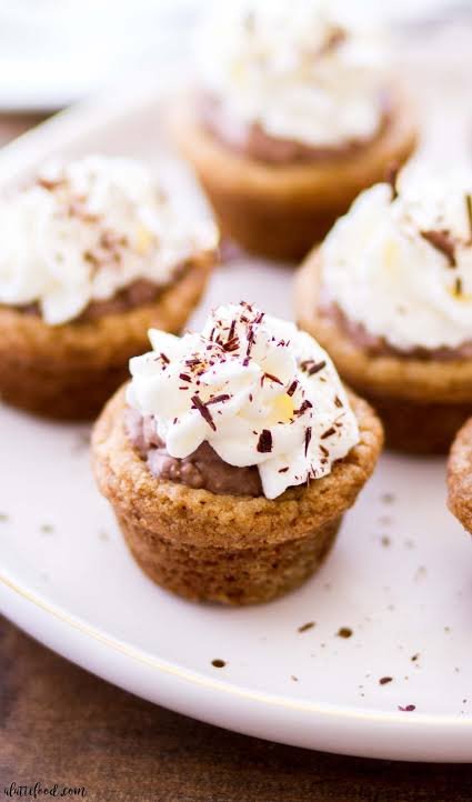 The Best Chocolate Cream Pie Cookie Cups