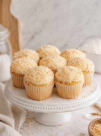 Best Ever Coconut Cream Pie Cupcakes