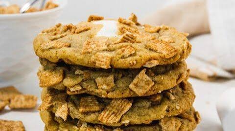 Cinnamon Toast Crunch Marshmallow Cookies